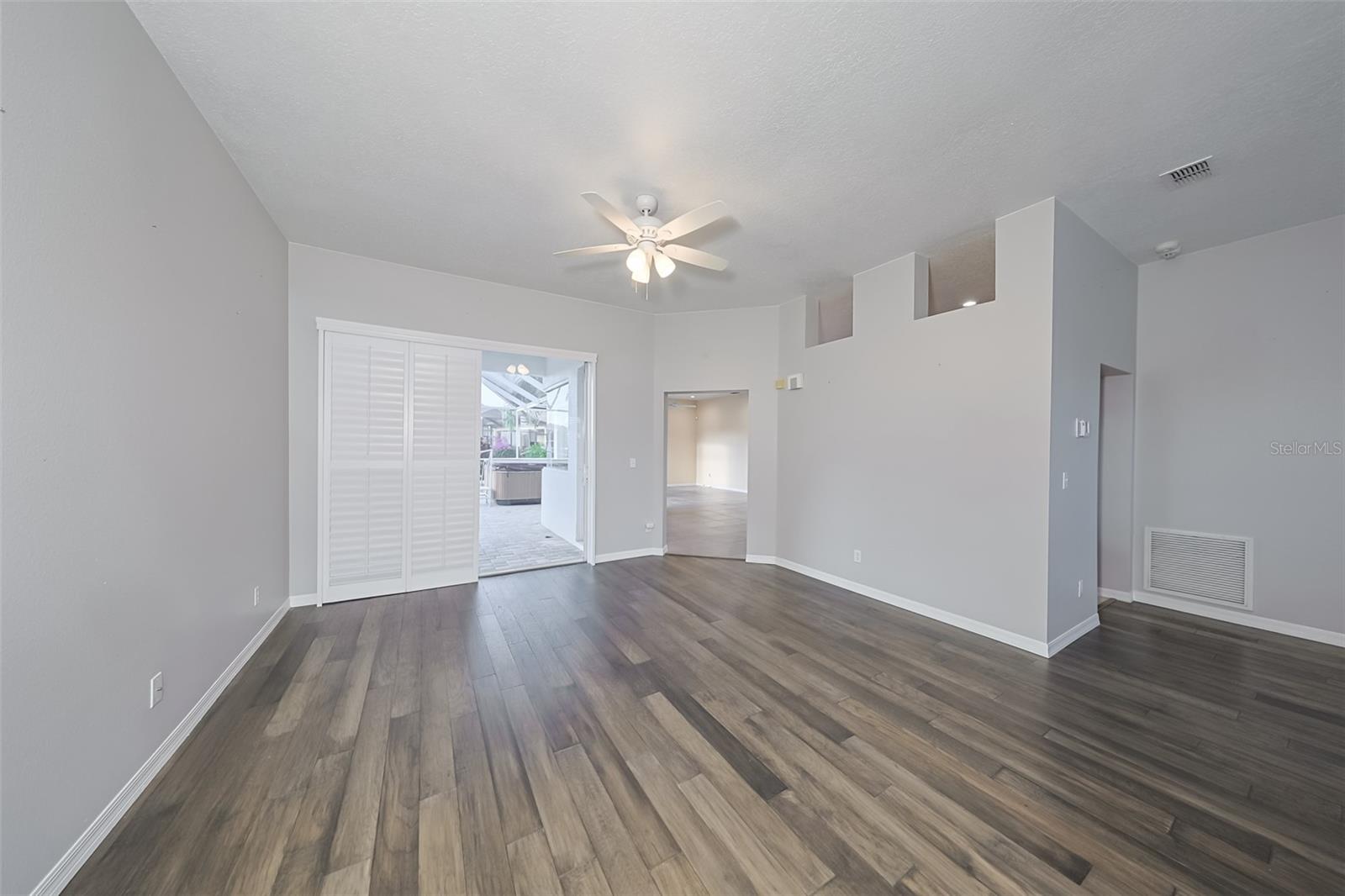 Image 9 of 58 For 2320 Platinum Drive