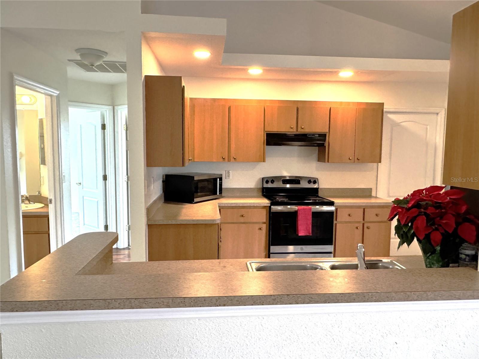 Image 10 of 21 For 2321 Evangelina Avenue