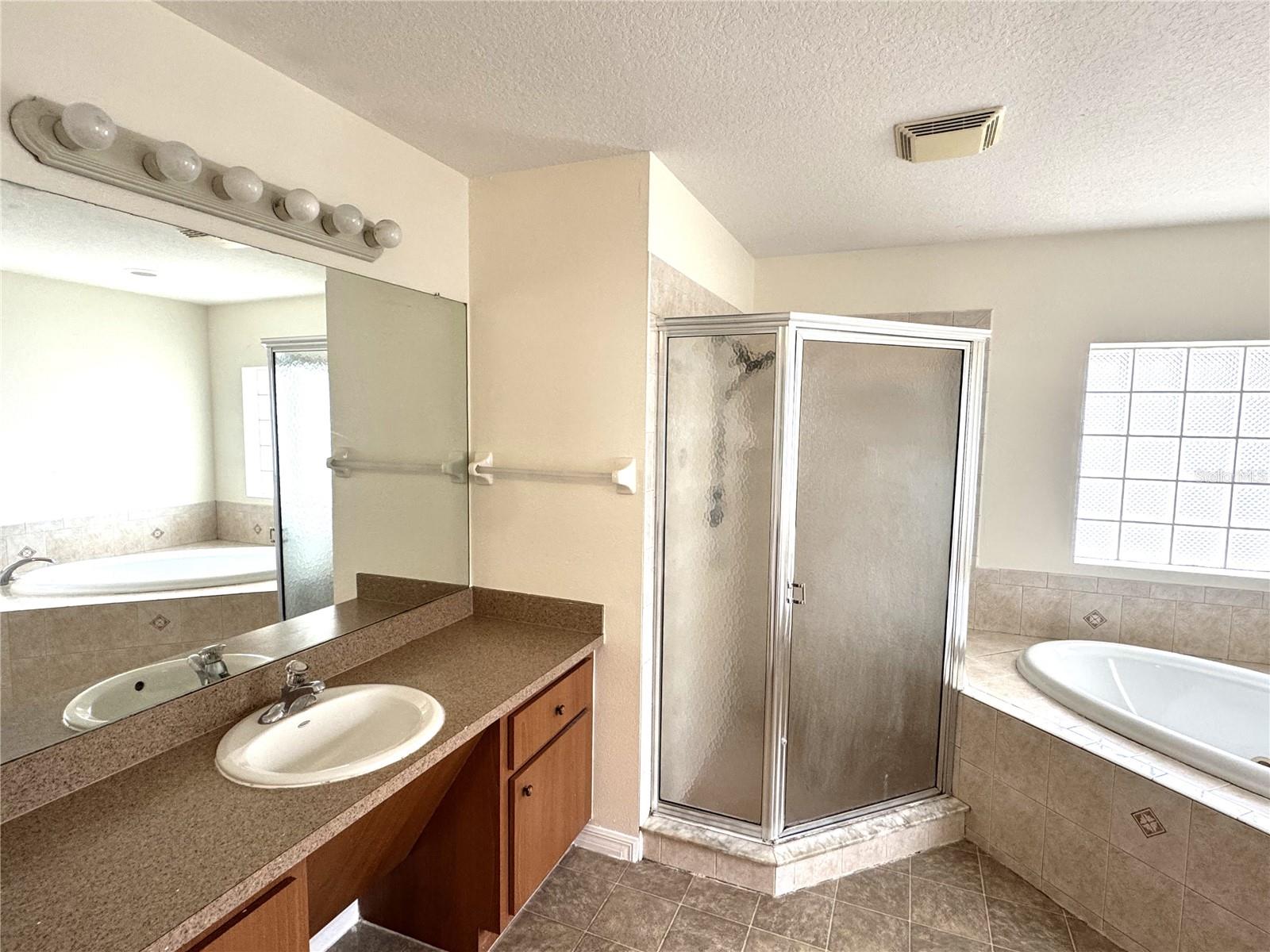 Image 12 of 21 For 2321 Evangelina Avenue