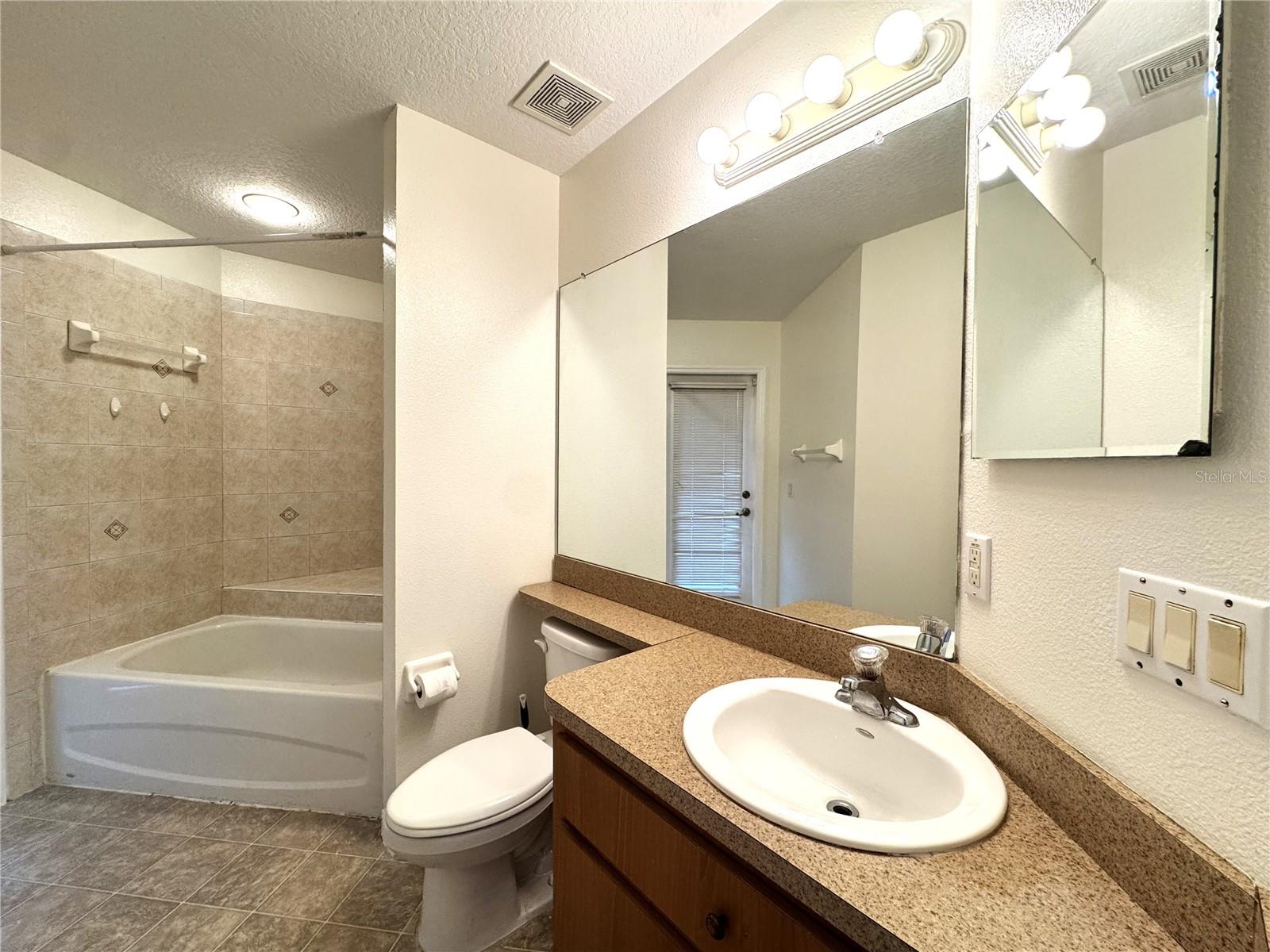 Image 15 of 21 For 2321 Evangelina Avenue