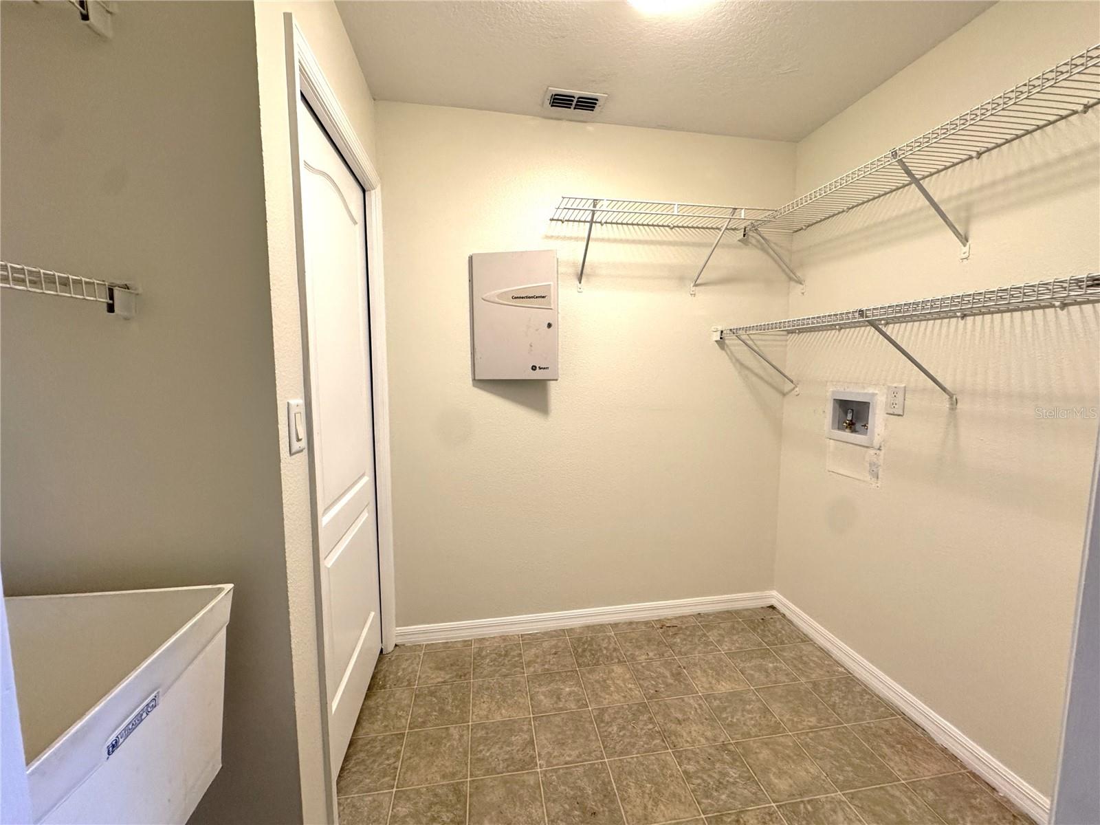 Image 16 of 21 For 2321 Evangelina Avenue