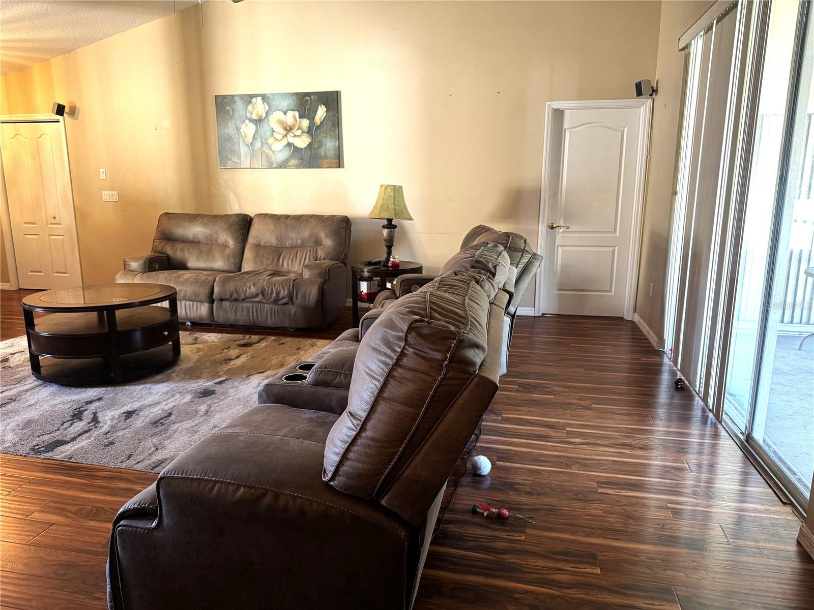 Image 5 of 7 For 2321 Evangelina Avenue