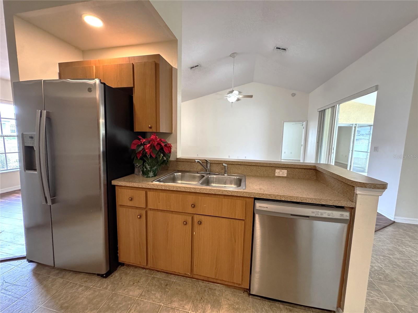 Image 8 of 21 For 2321 Evangelina Avenue