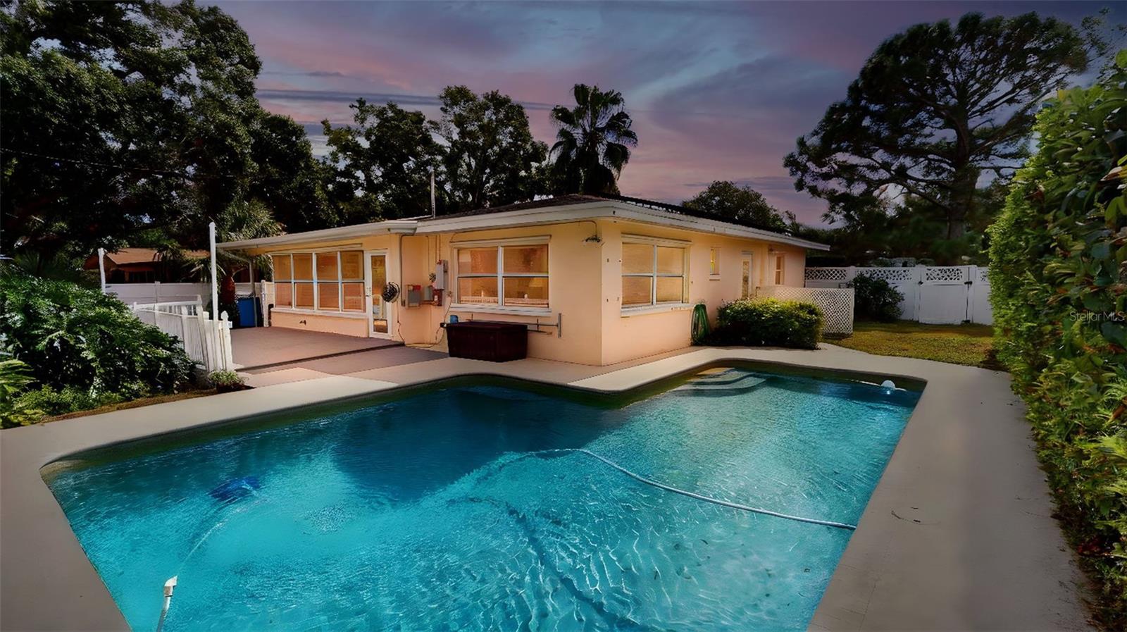 Image 2 of 64 For 1618 Tuscola Road