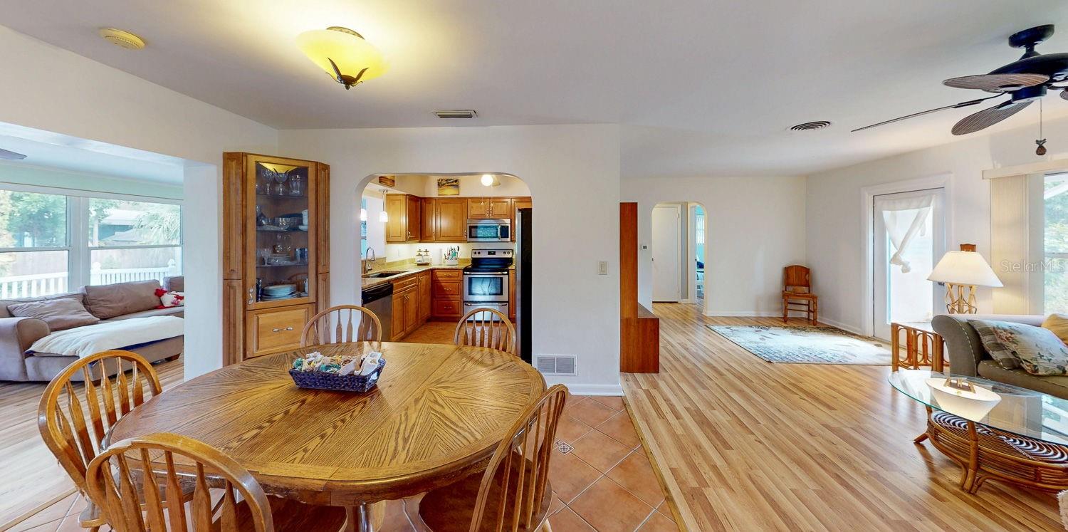 Image 5 of 64 For 1618 Tuscola Road