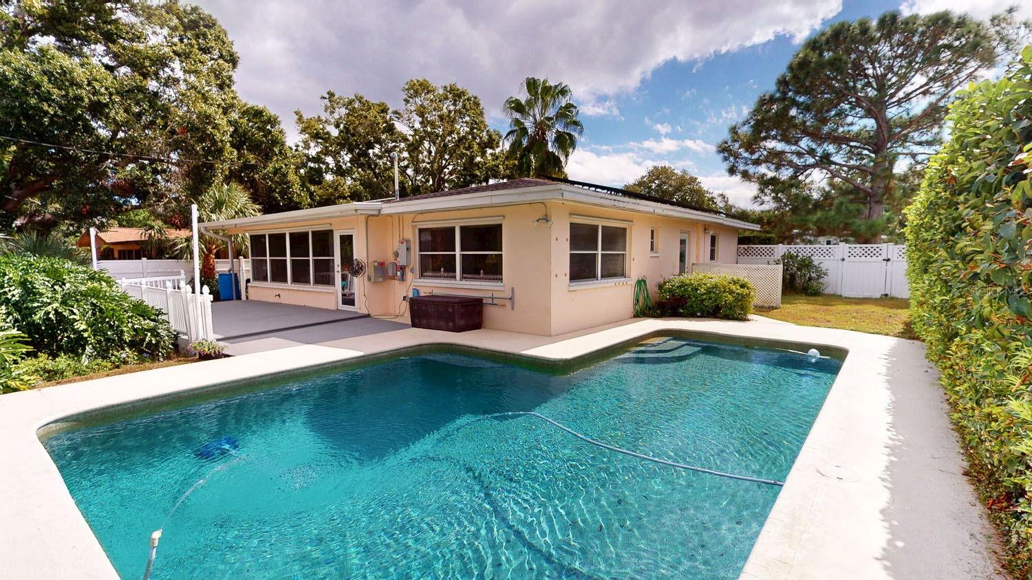 Image 7 of 64 For 1618 Tuscola Road