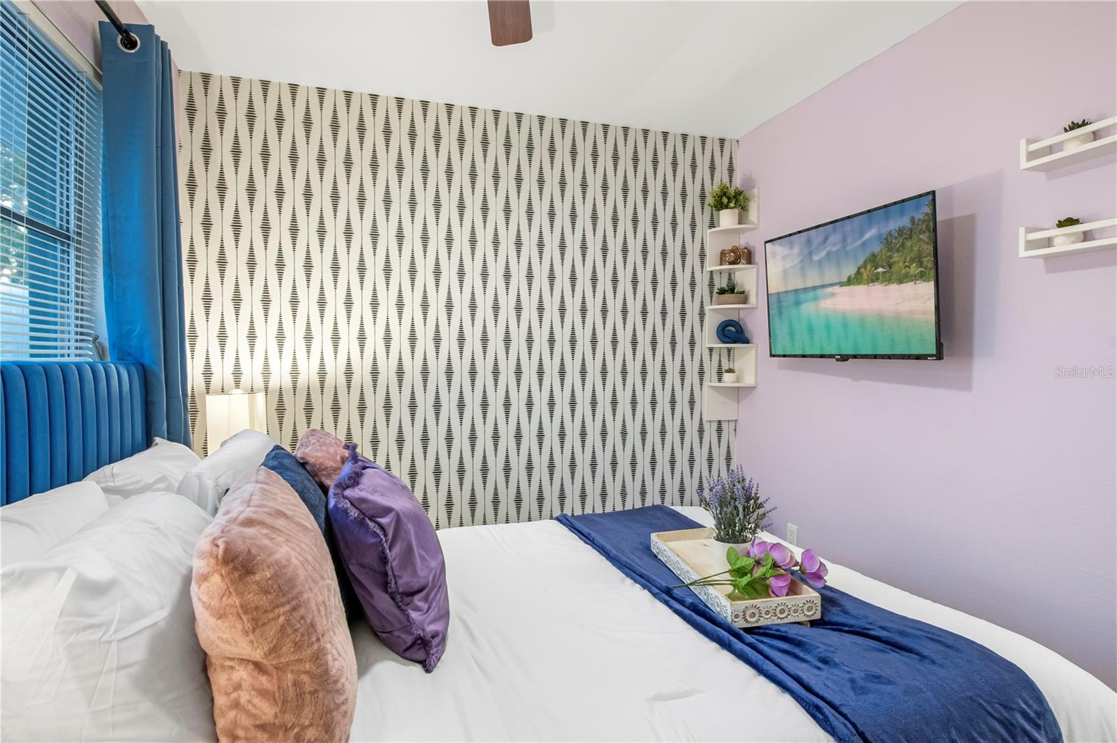 Listing photo id 31 for 8693 Pinetree Drive E