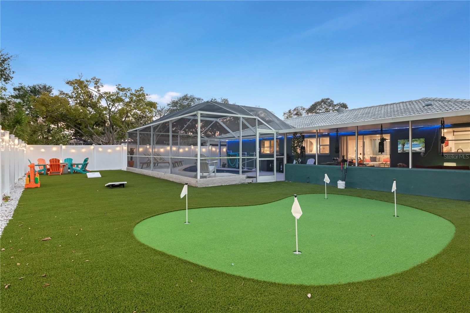 Listing photo id 34 for 8693 Pinetree Drive E