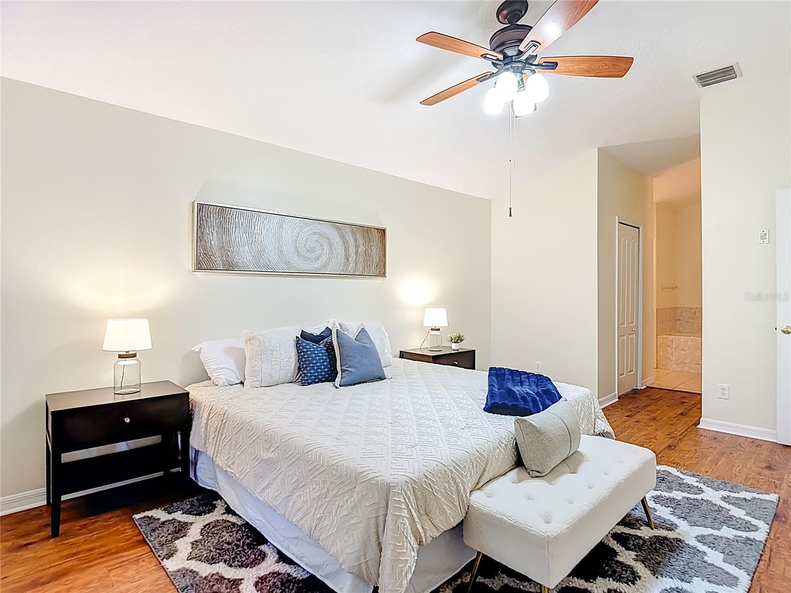 Image 22 of 63 For 416 Golden Elm Drive