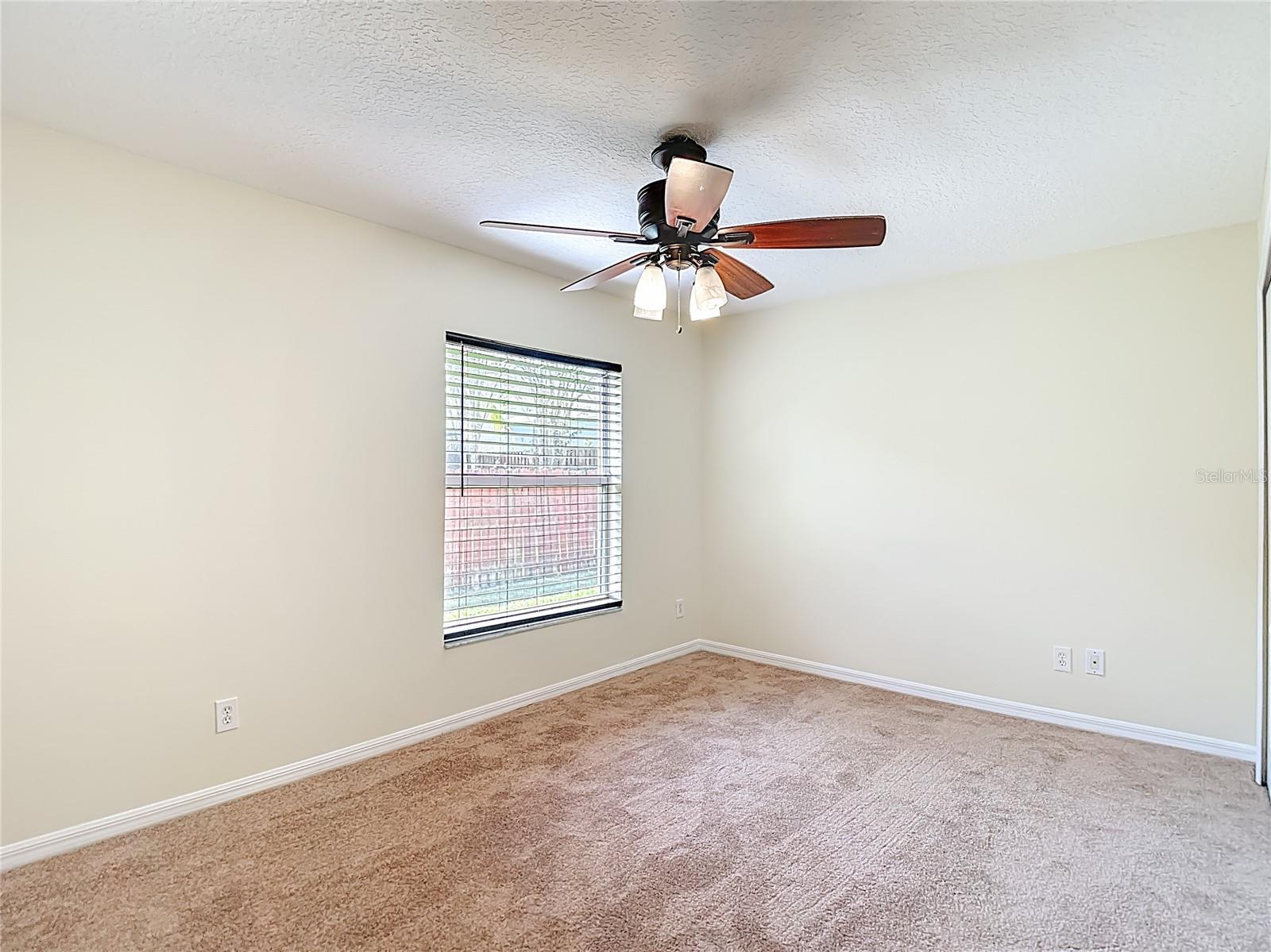 Image 32 of 63 For 416 Golden Elm Drive