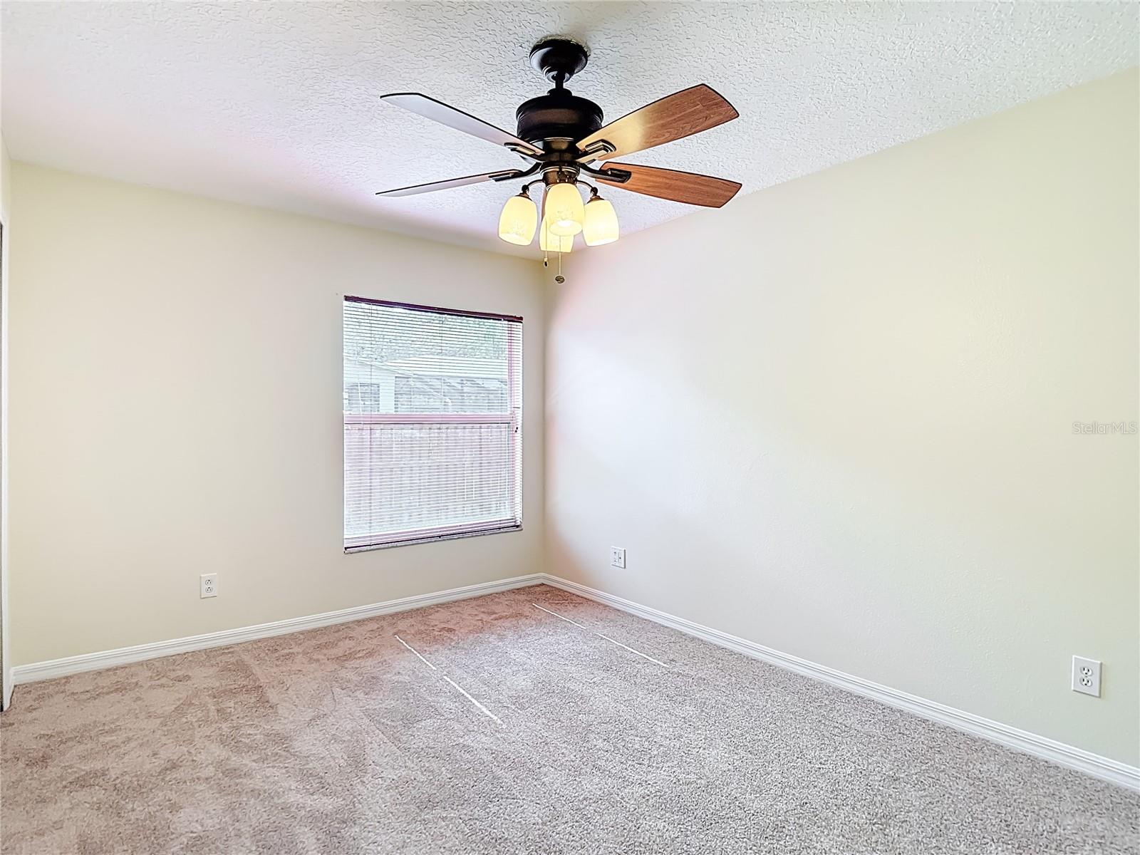 Image 34 of 63 For 416 Golden Elm Drive