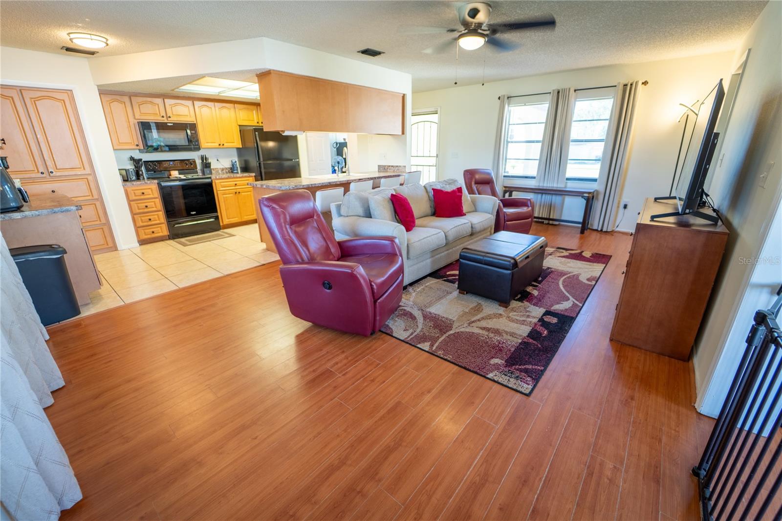 Image 16 of 47 For 1394 Escobar Avenue