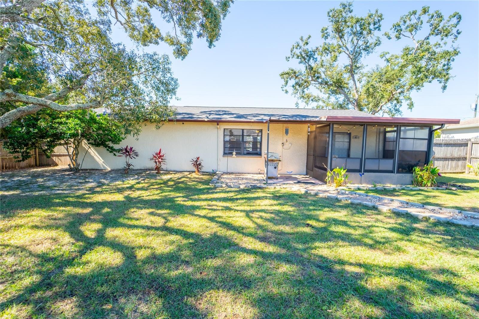 Image 34 of 47 For 1394 Escobar Avenue