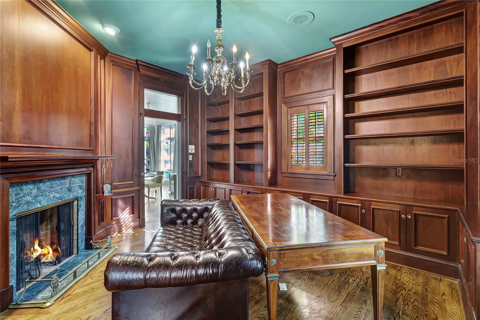 Listing photo id 24 for 6220 Bayshore Boulevard