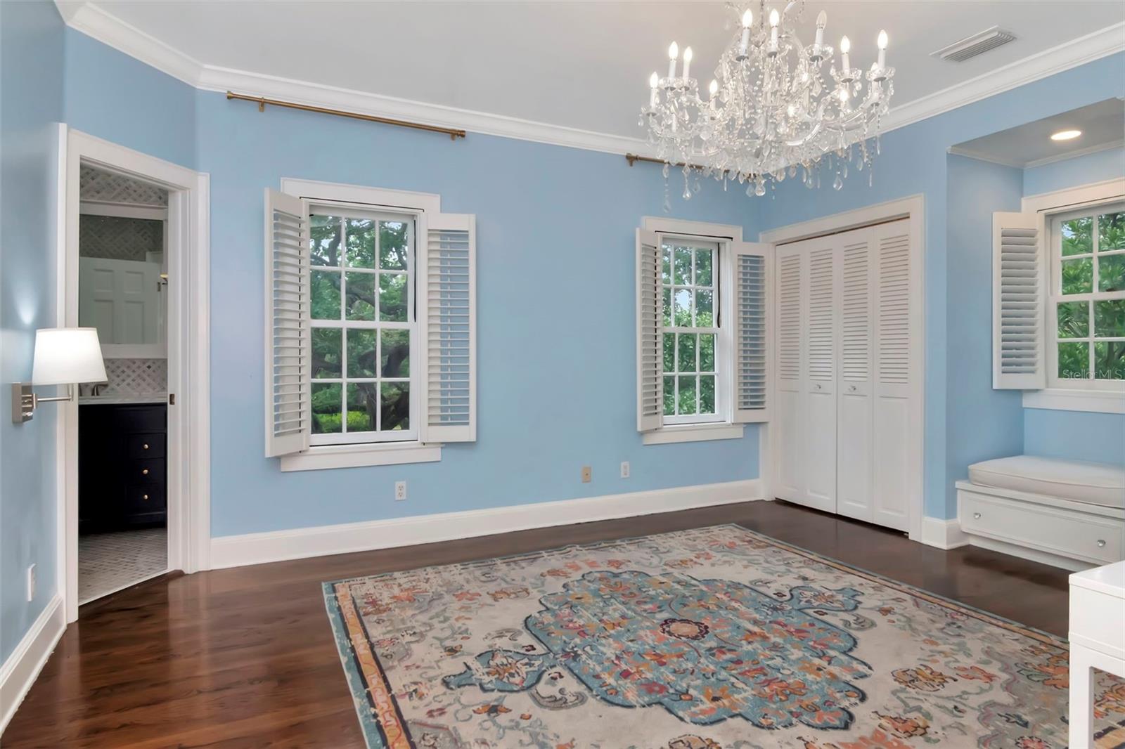 Listing photo id 42 for 6220 Bayshore Boulevard