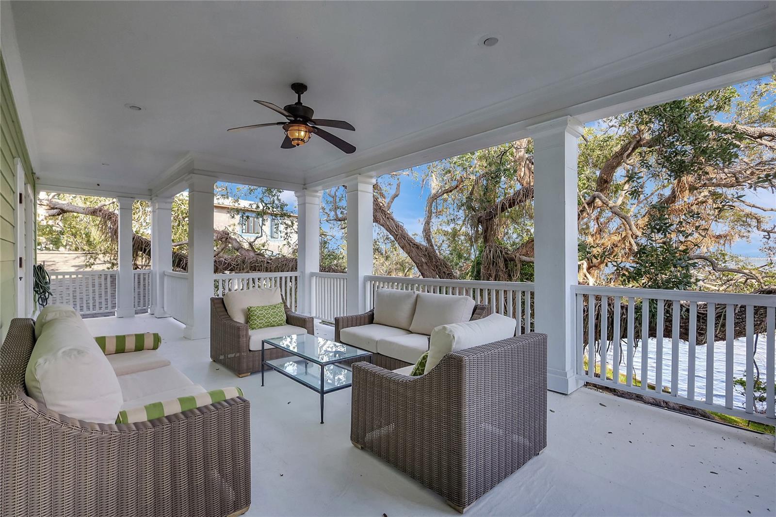 Listing photo id 48 for 6220 Bayshore Boulevard