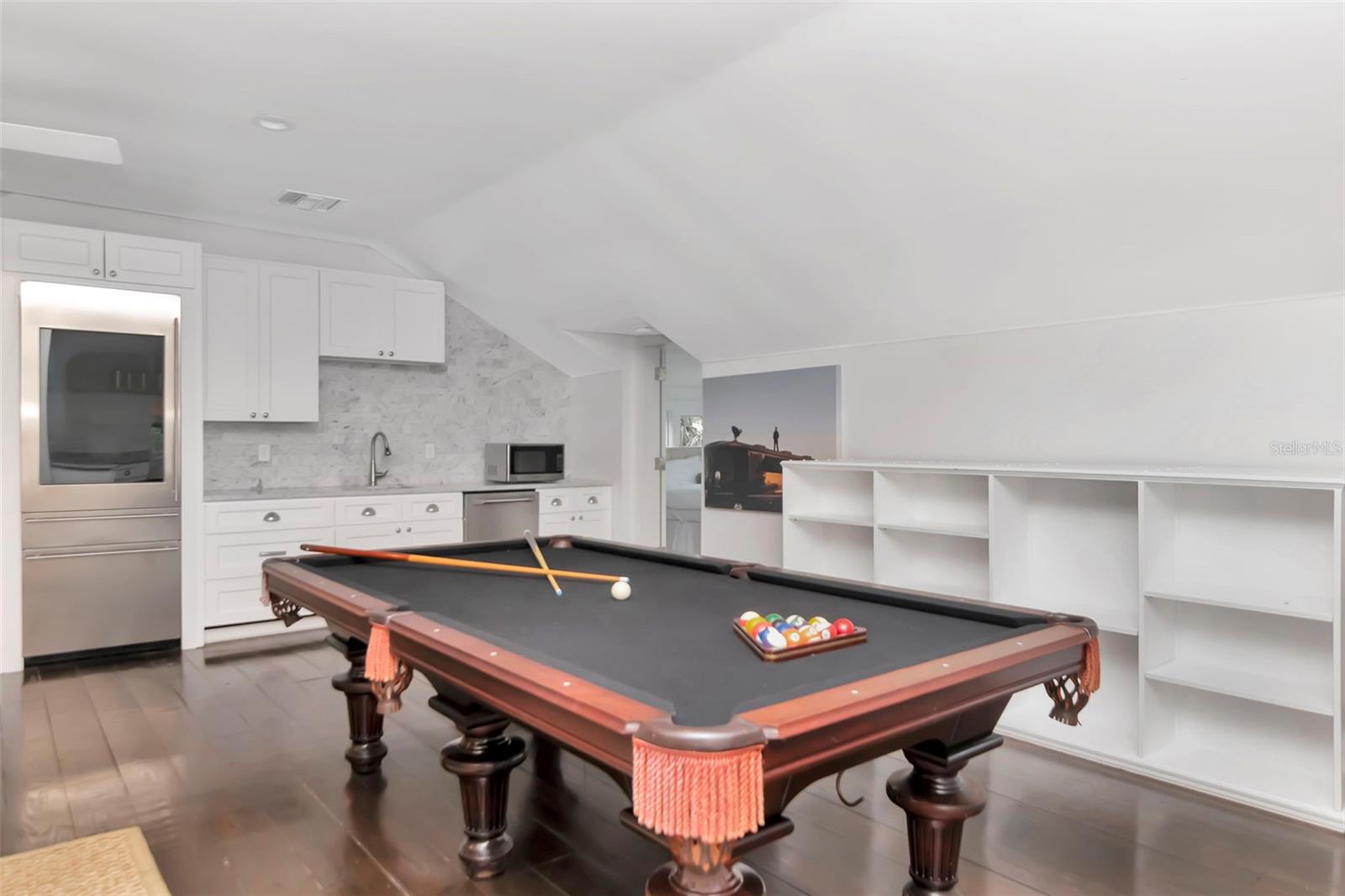 Listing photo id 50 for 6220 Bayshore Boulevard