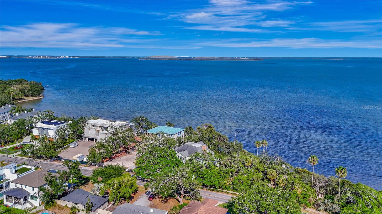 Listing photo id 69 for 6220 Bayshore Boulevard