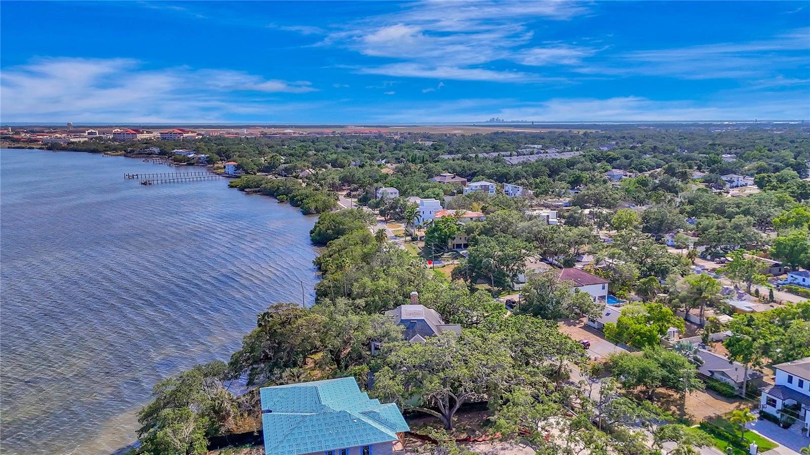 Listing photo id 70 for 6220 Bayshore Boulevard