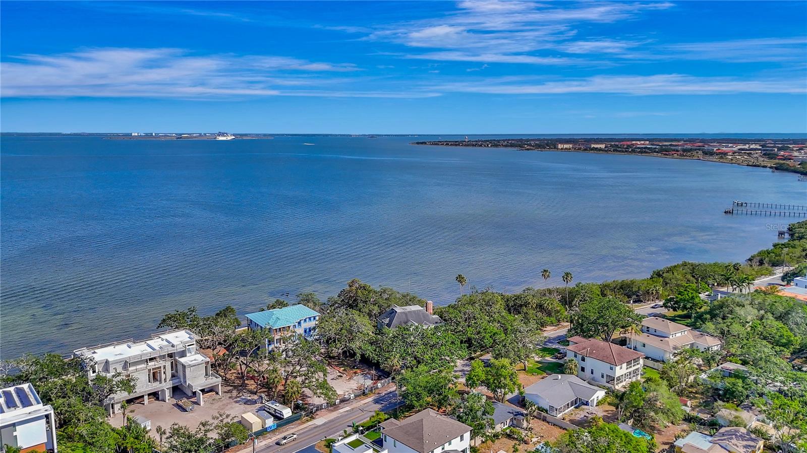 Listing photo id 71 for 6220 Bayshore Boulevard