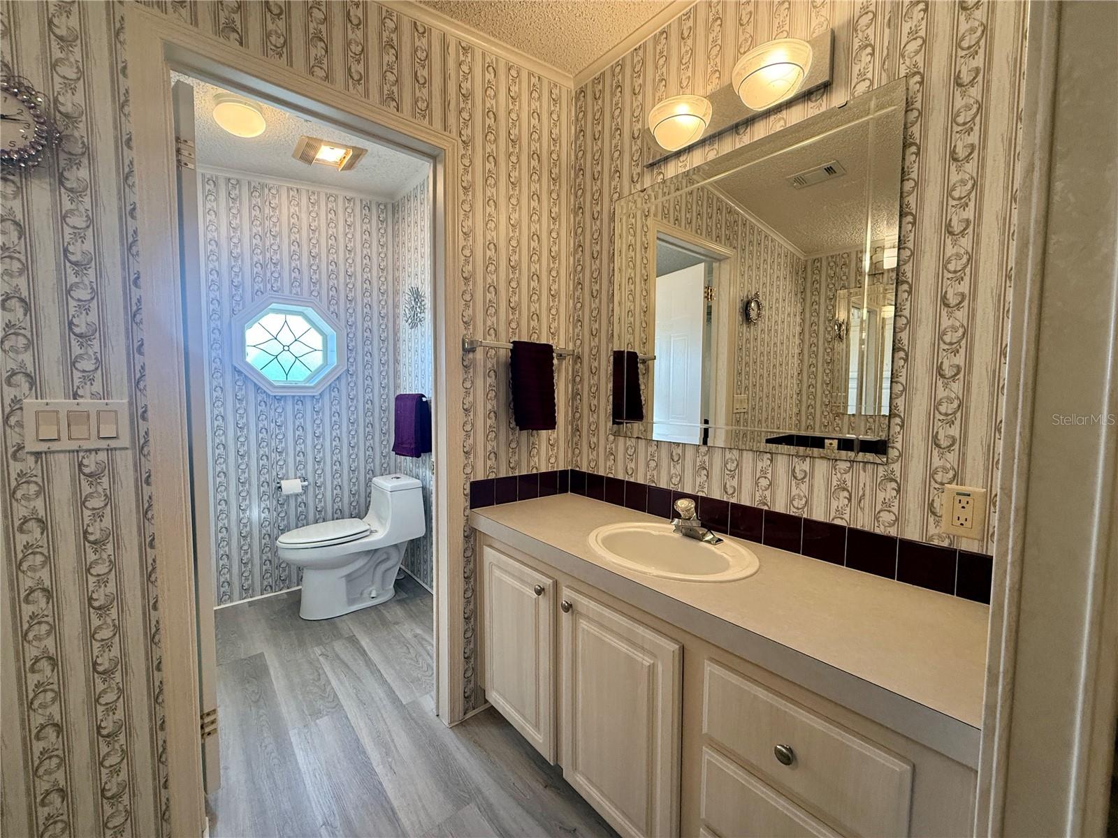 Image 18 of 33 For 209 Saint Thomas Circle