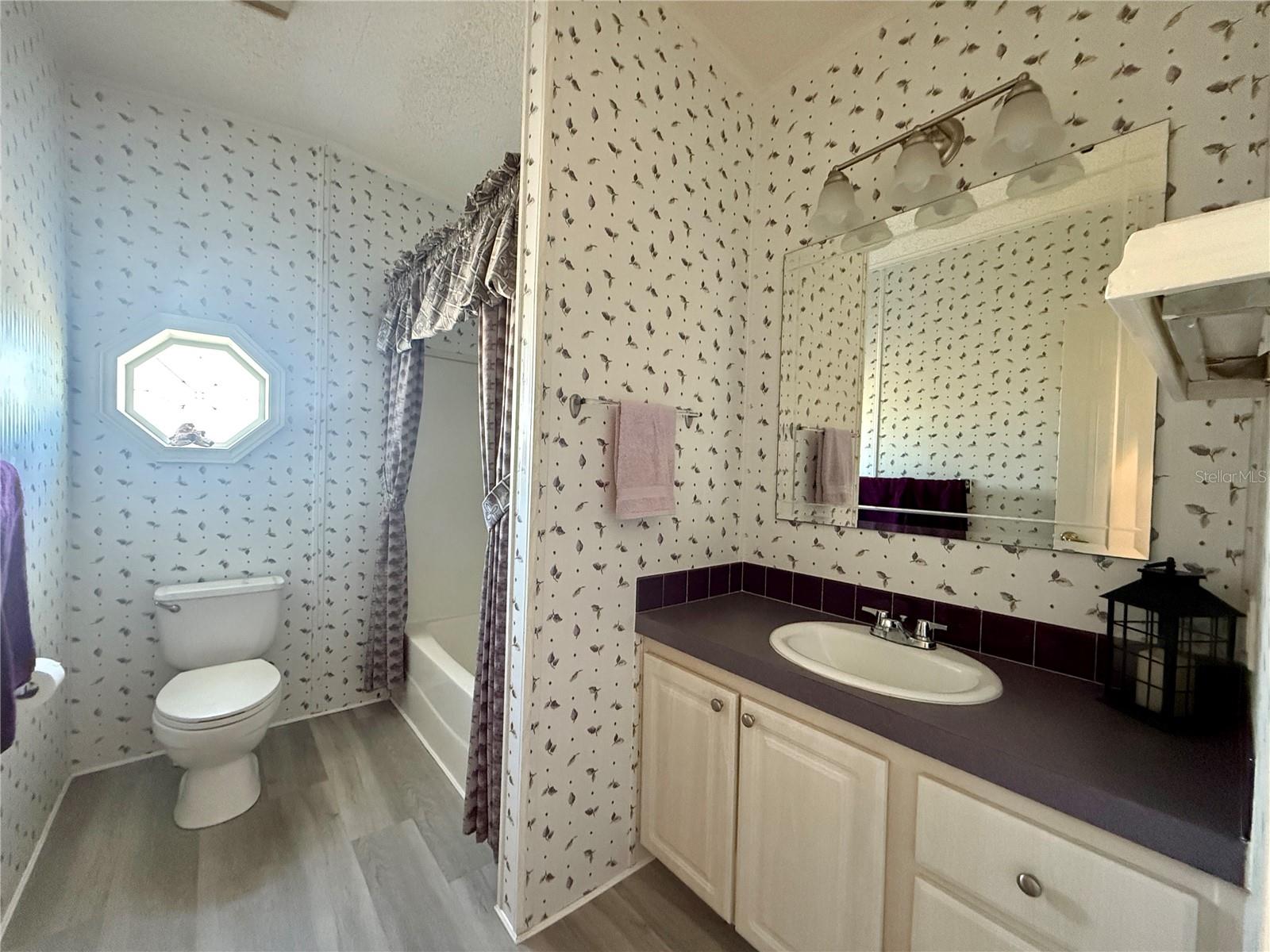 Image 19 of 33 For 209 Saint Thomas Circle