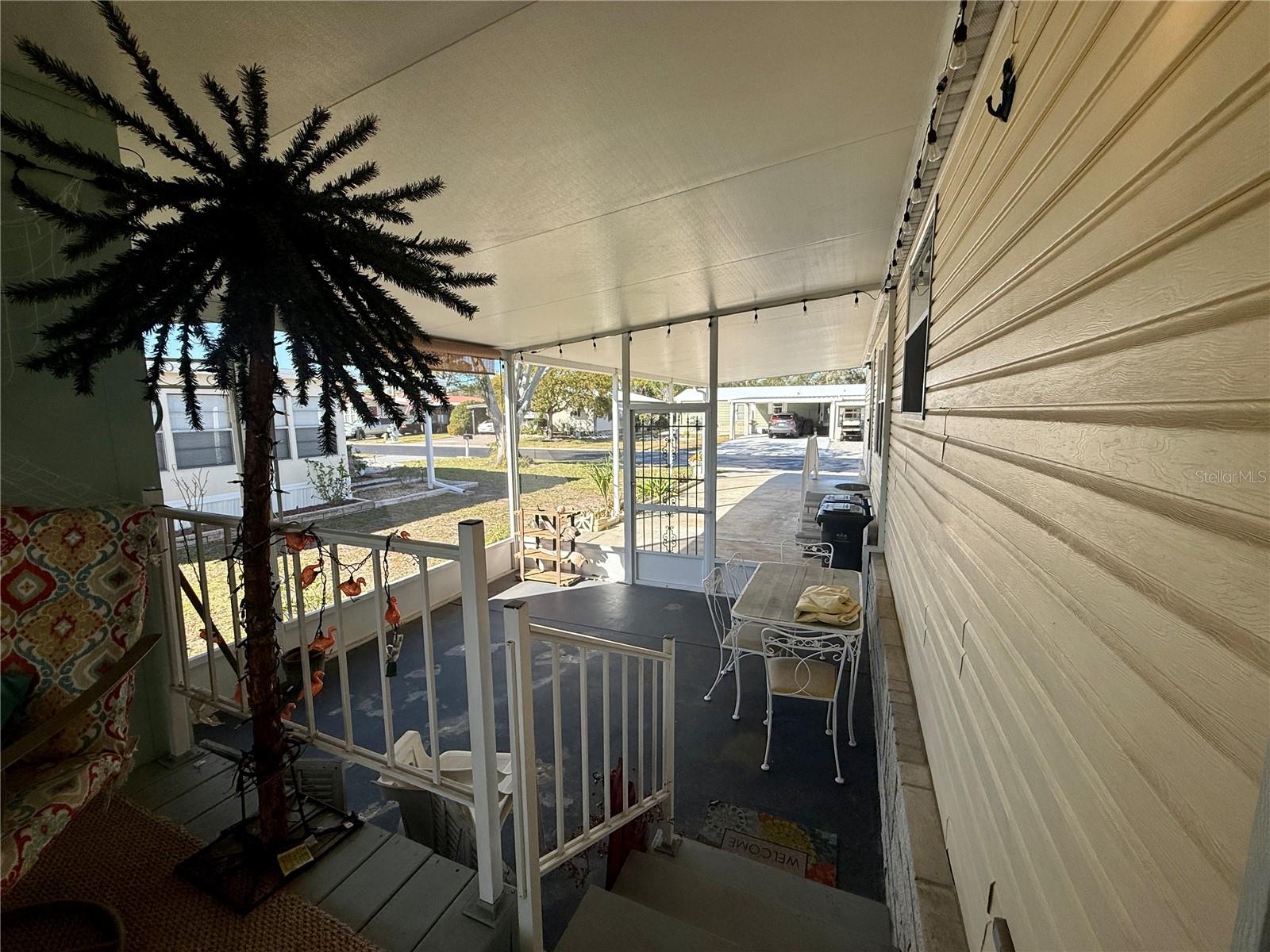 Image 24 of 33 For 209 Saint Thomas Circle