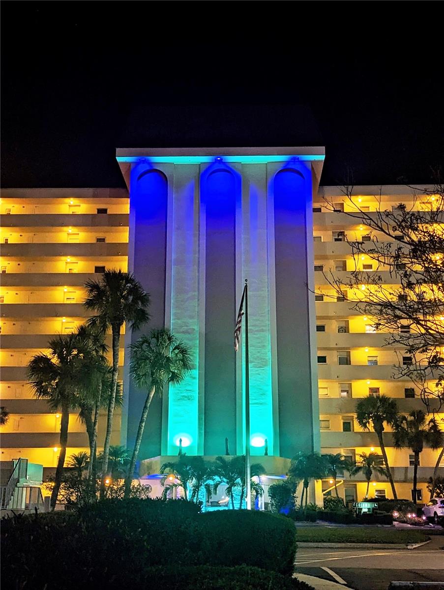 Image 67 of 77 For 4725 Cove Circle 810