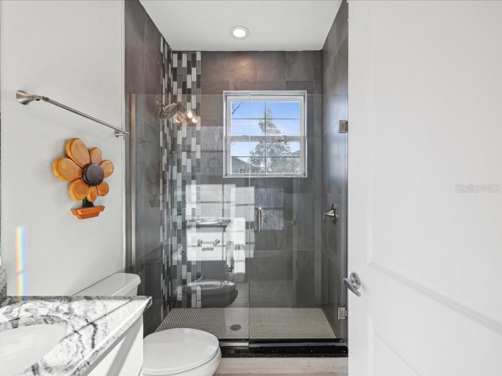 Image 23 of 48 For 4916 3rd Street N