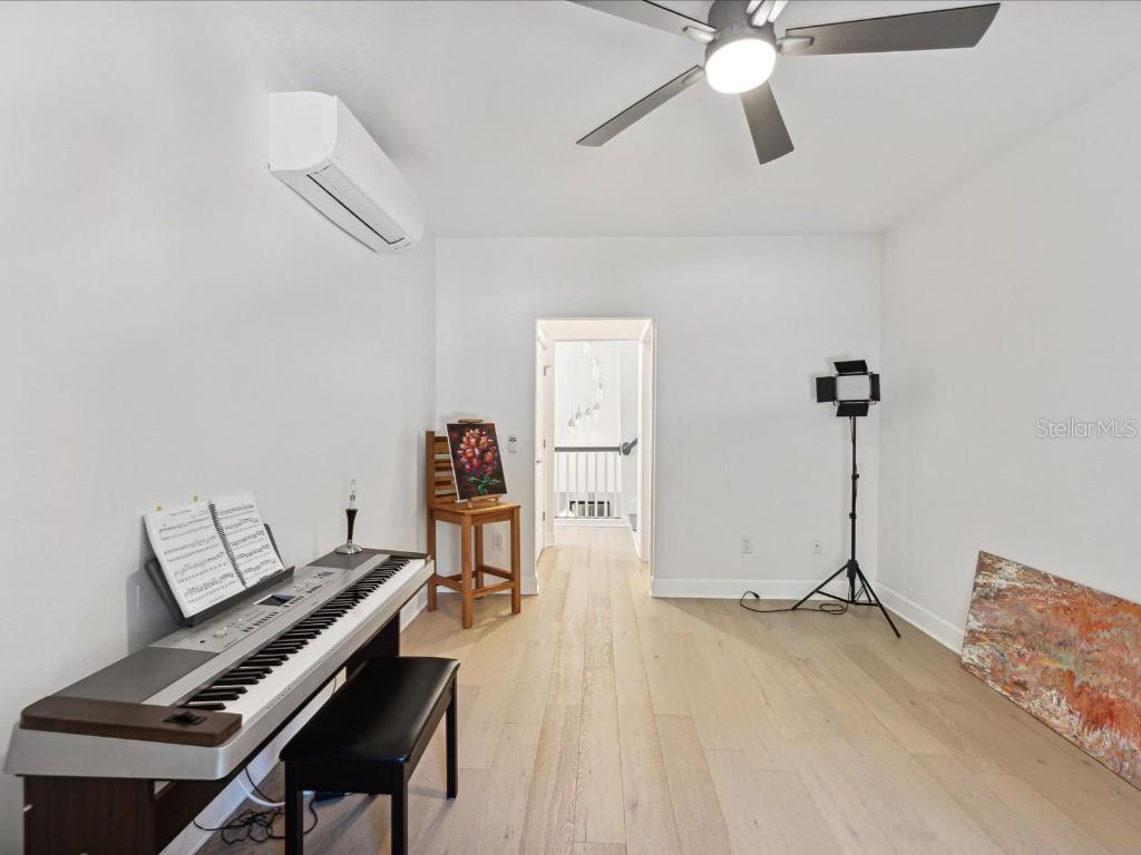 Image 26 of 48 For 4916 3rd Street N