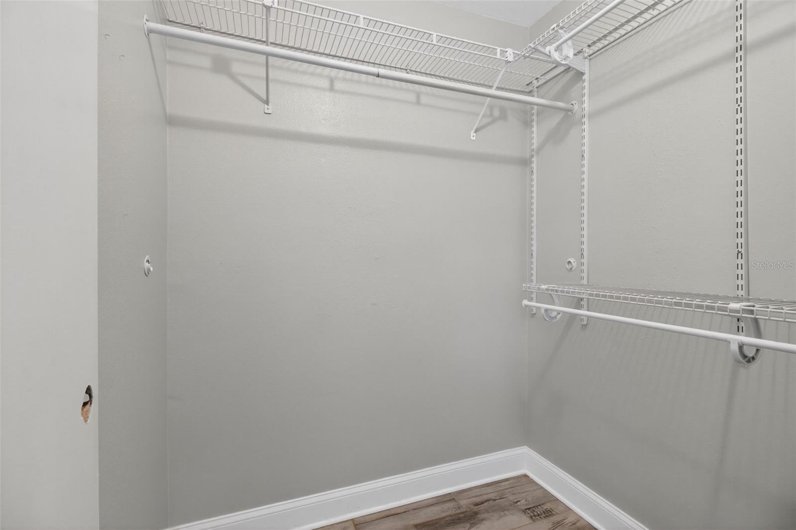 Image 25 of 49 For 3909 Shoreside Circle