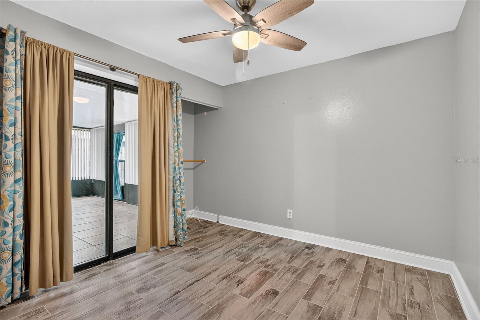 Image 26 of 49 For 3909 Shoreside Circle