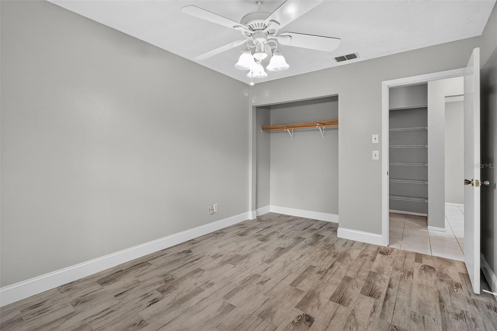 Image 31 of 49 For 3909 Shoreside Circle