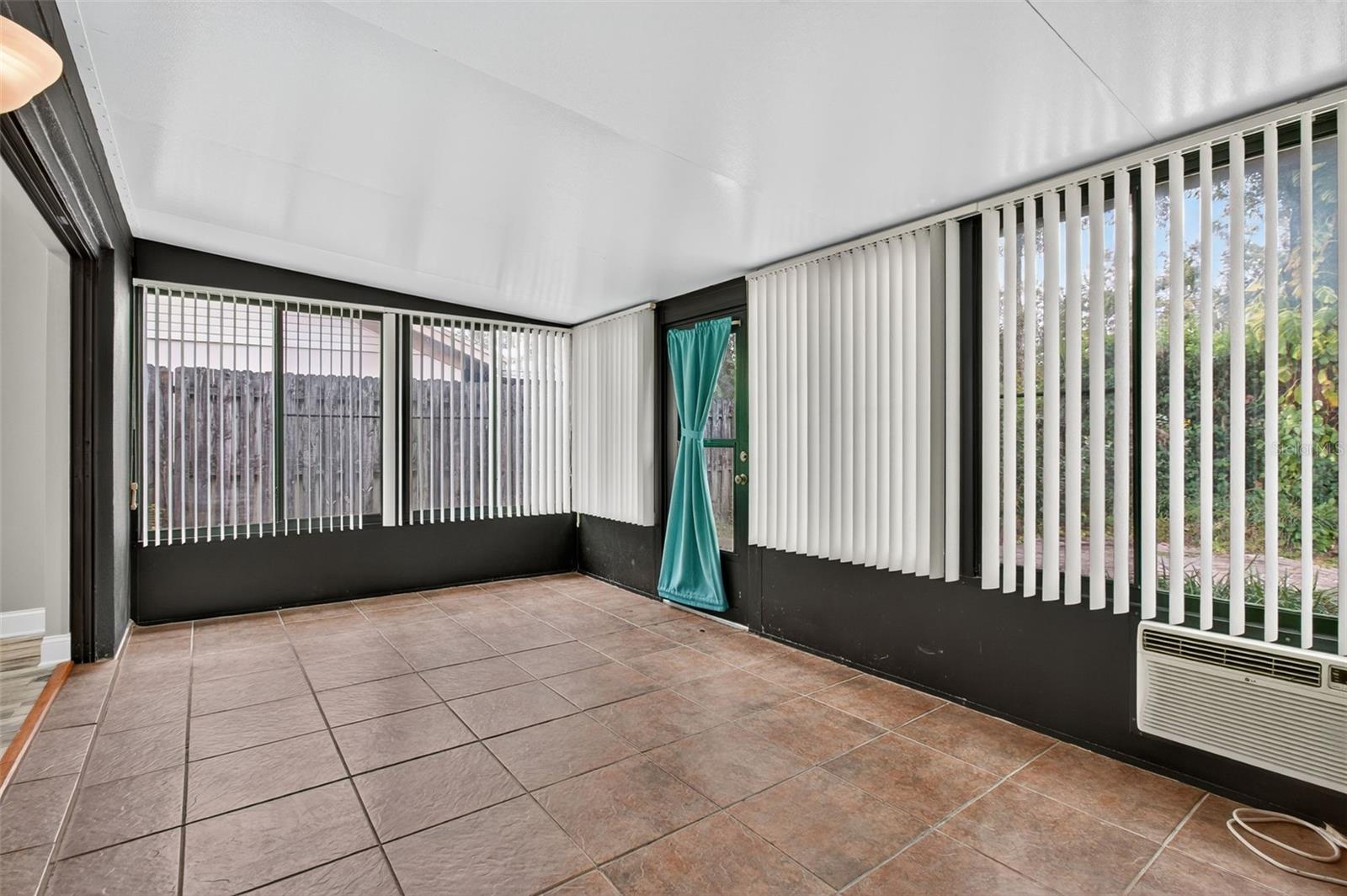 Image 34 of 49 For 3909 Shoreside Circle