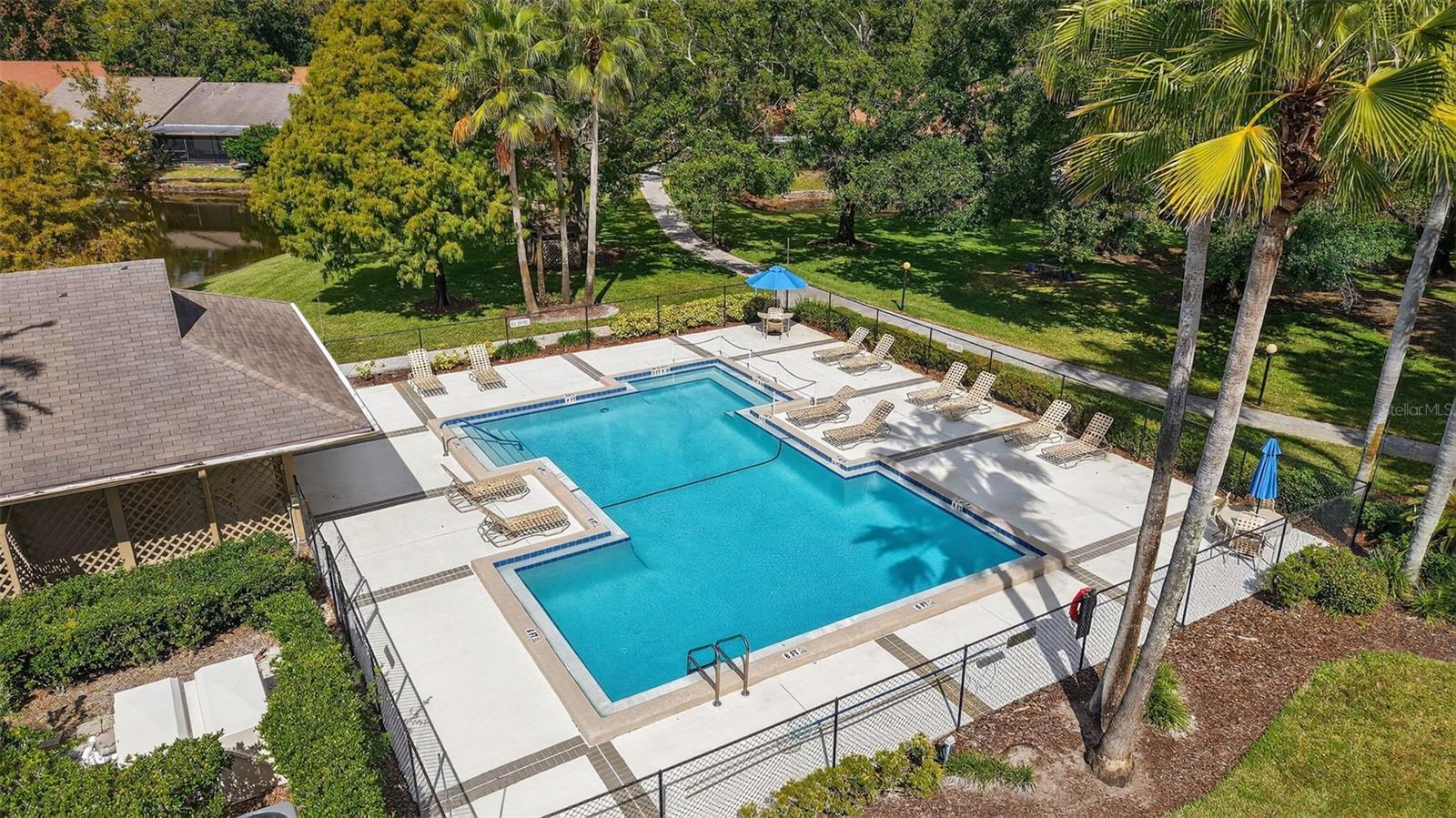 Image 40 of 49 For 3909 Shoreside Circle