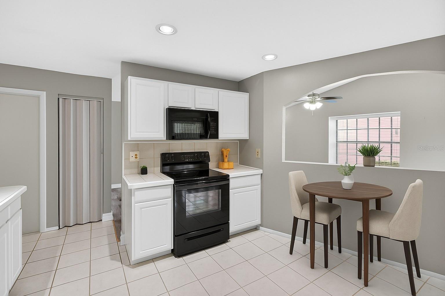 Image 6 of 49 For 3909 Shoreside Circle