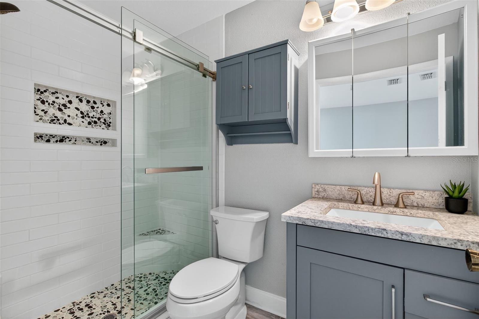 Image 9 of 49 For 3909 Shoreside Circle