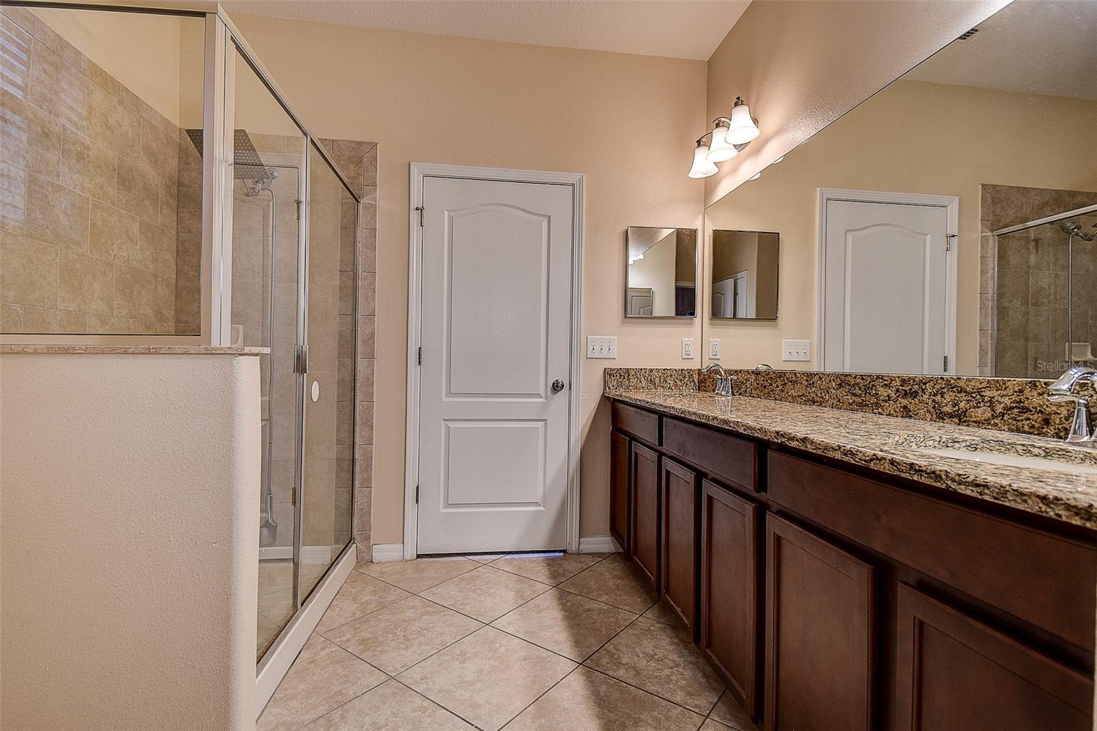 Image 18 of 55 For 11656 Lake Boulevard