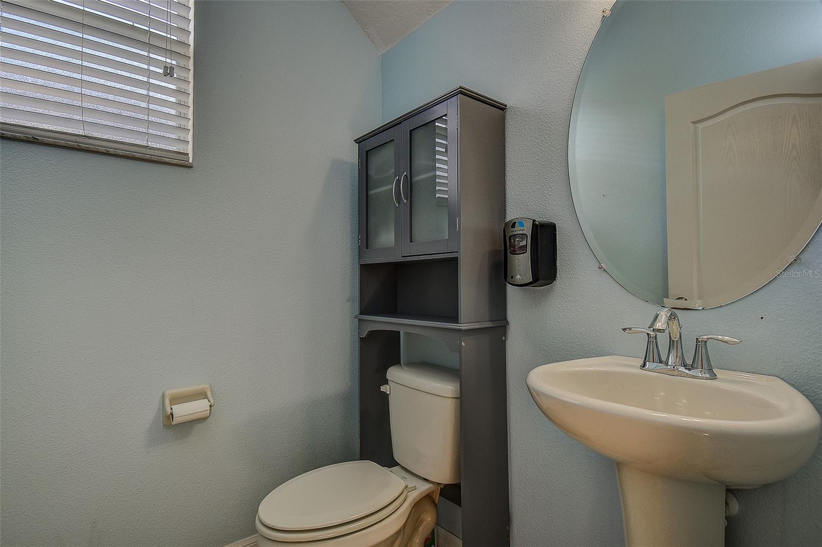 Image 23 of 55 For 11656 Lake Boulevard