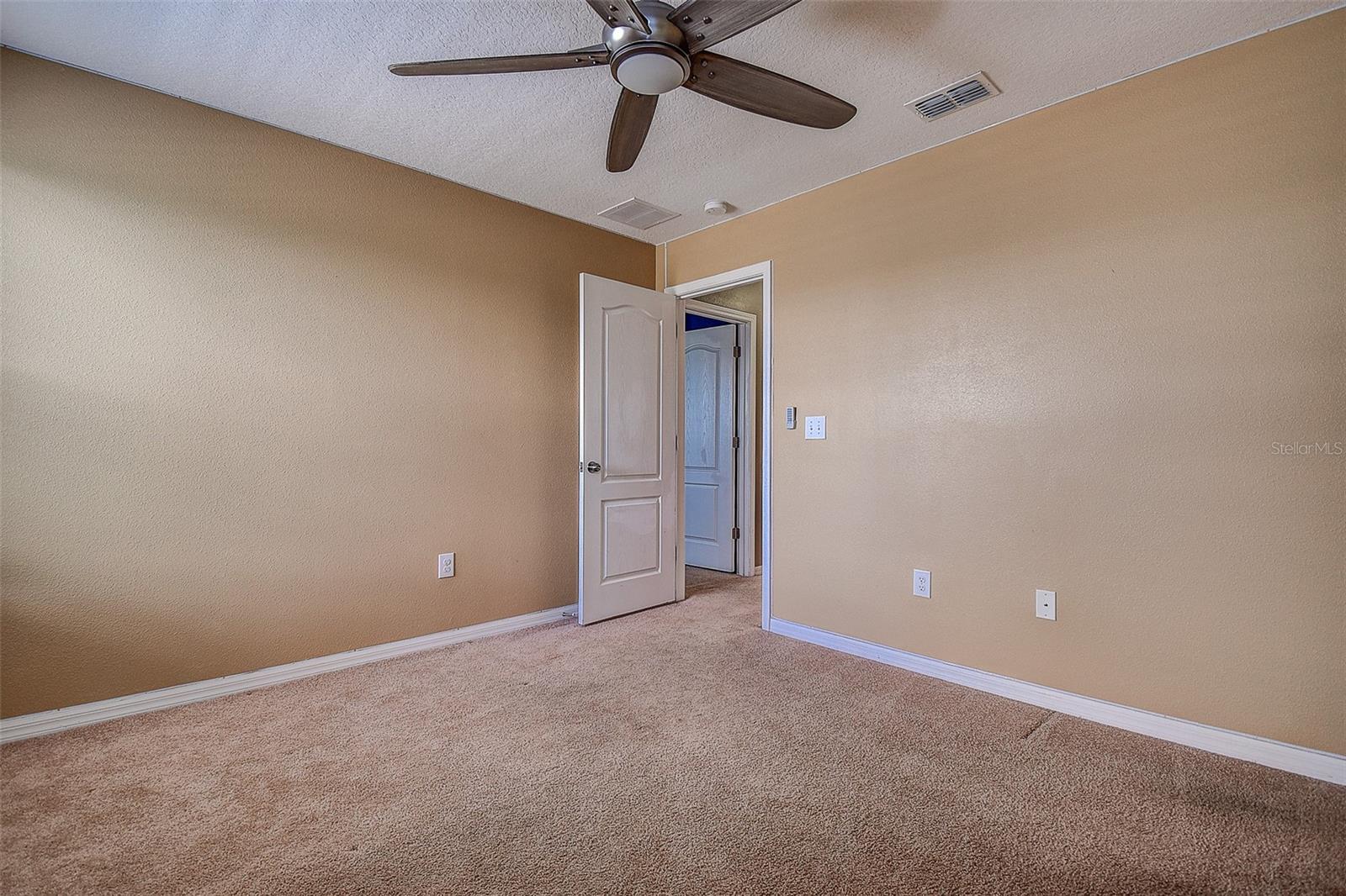 Image 33 of 55 For 11656 Lake Boulevard