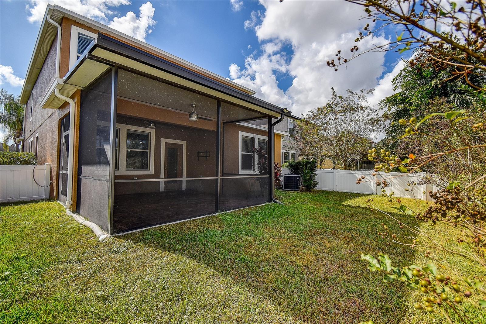 Image 40 of 55 For 11656 Lake Boulevard