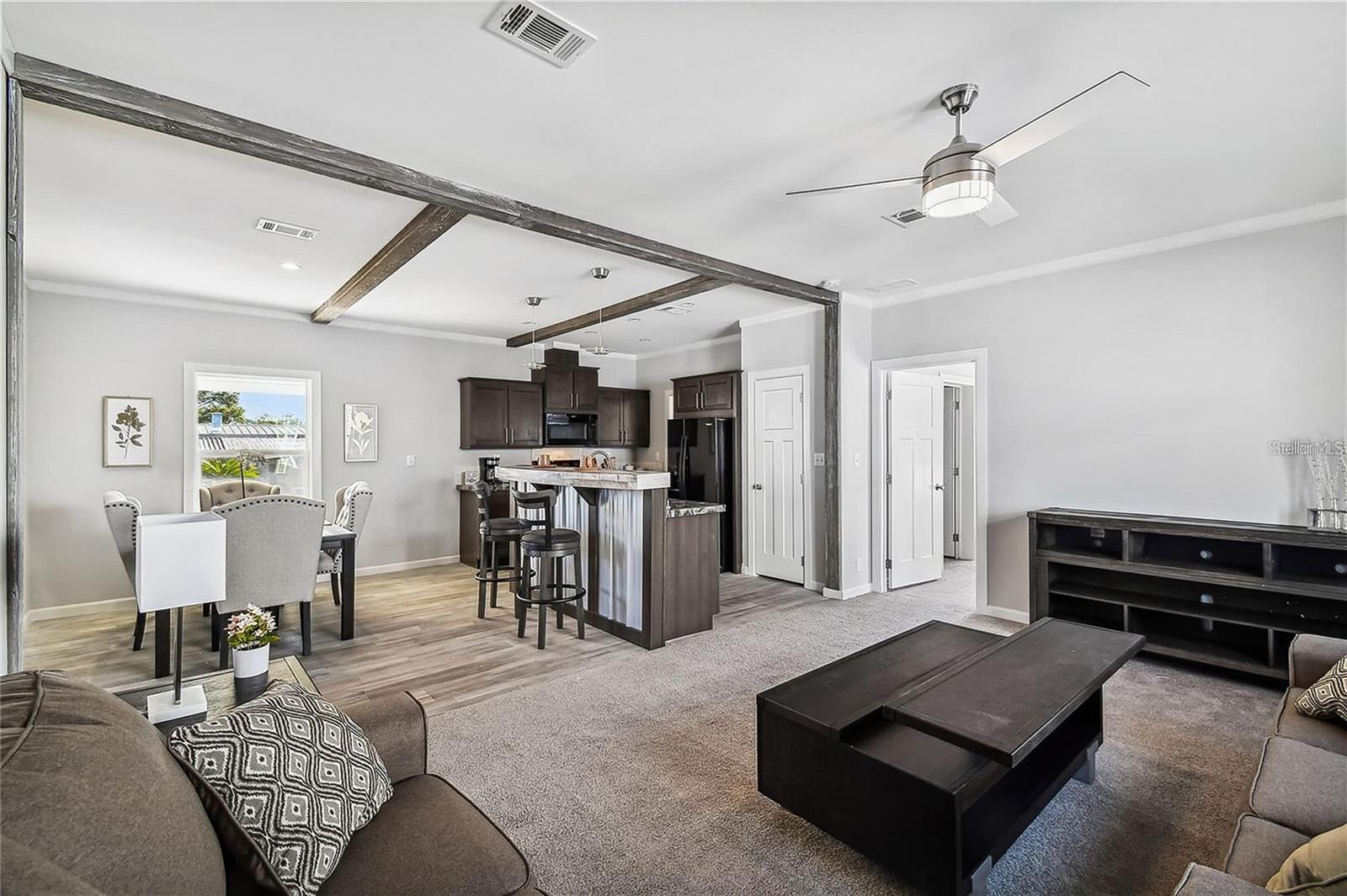 Image 18 of 54 For 10047 Collingwood Avenue