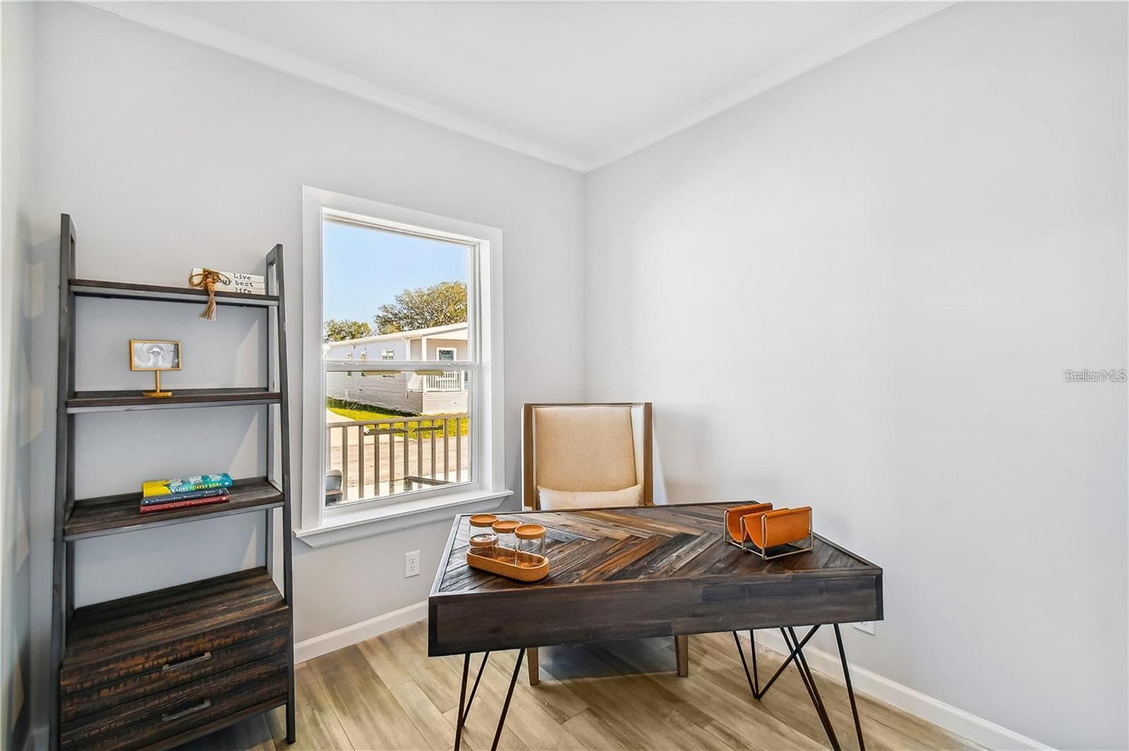 Image 32 of 54 For 10047 Collingwood Avenue