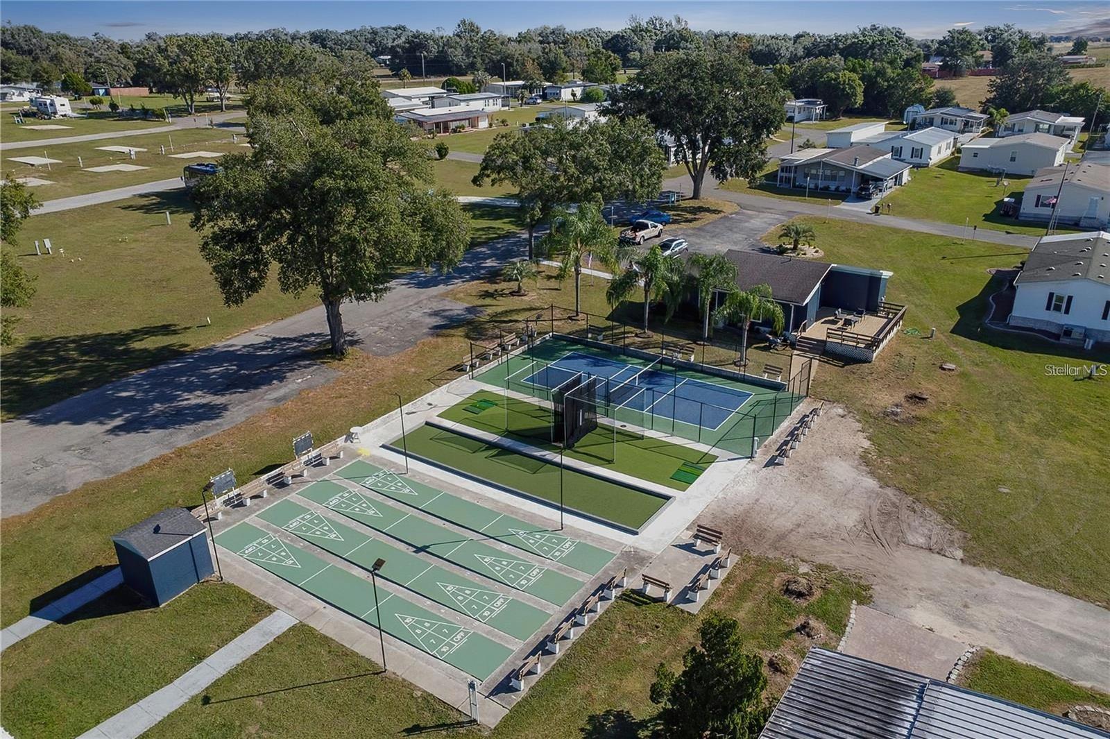 Image 36 of 54 For 10047 Collingwood Avenue