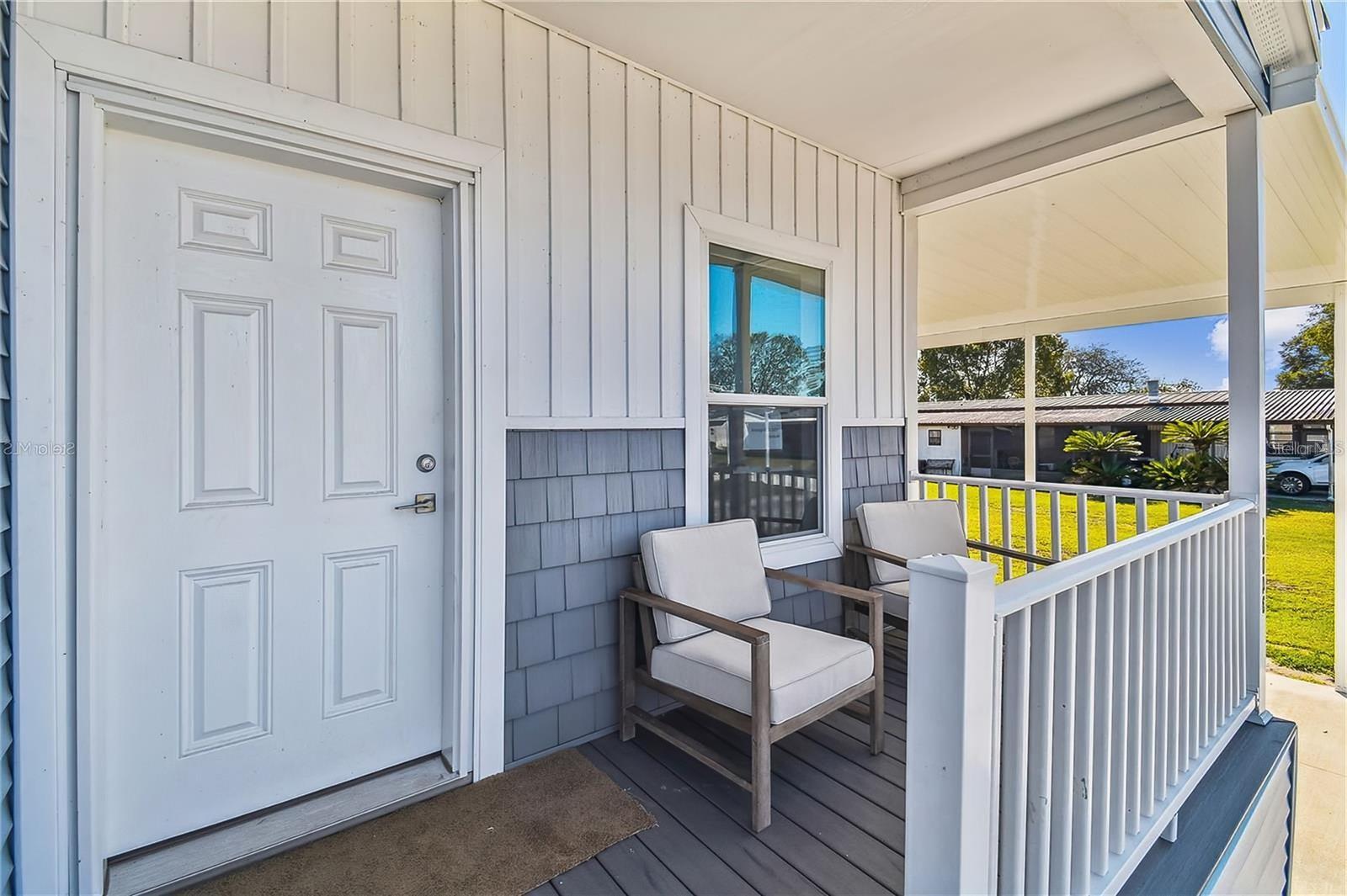 Image 4 of 54 For 10047 Collingwood Avenue