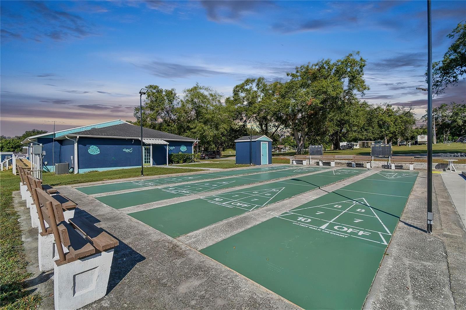 Image 40 of 54 For 10047 Collingwood Avenue