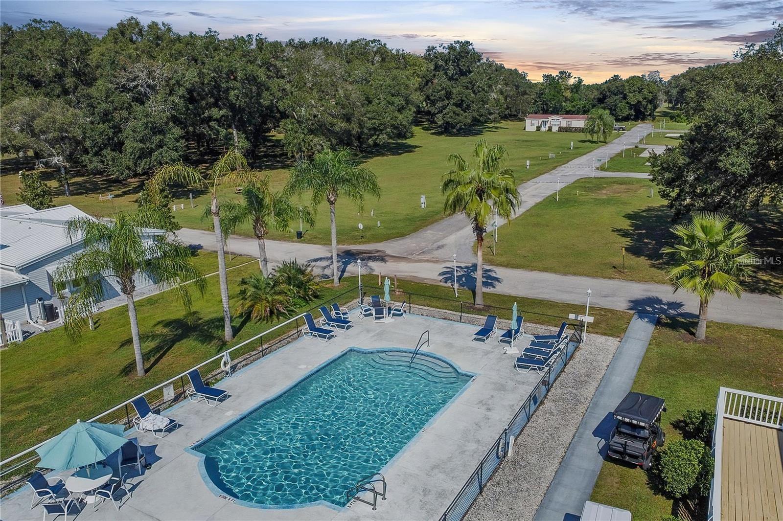 Image 41 of 54 For 10047 Collingwood Avenue