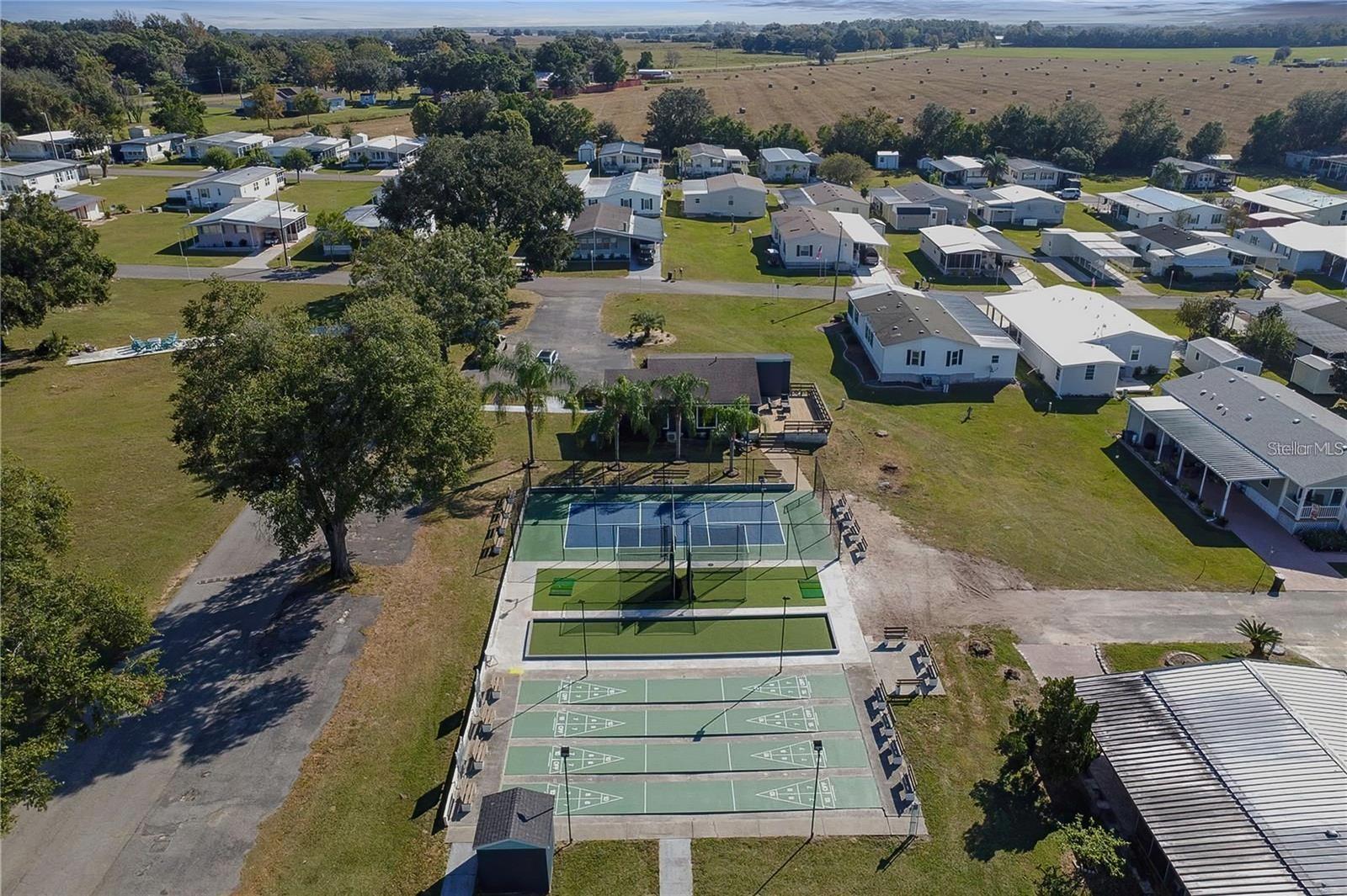 Image 45 of 54 For 10047 Collingwood Avenue