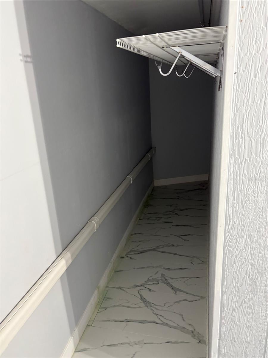 Image 8 of 17 For 5107 Springwater Court