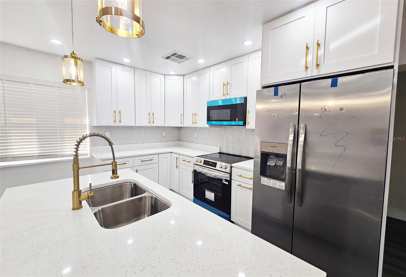 Image 9 of 35 For 6701 Habana Avenue